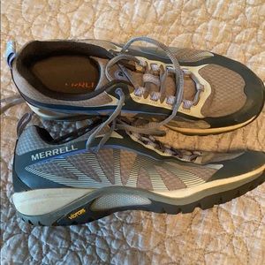 Merrill Hiking Shoes